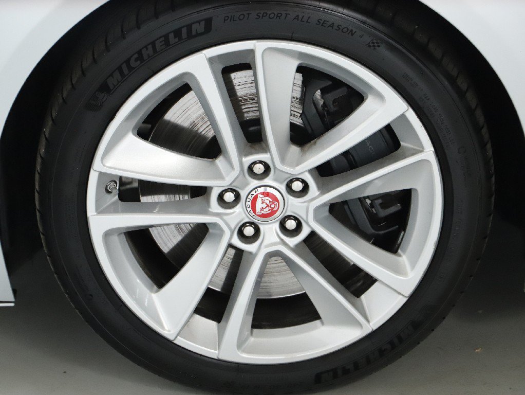 Used 2016 Jaguar F-TYPE S AWD/4WD image 33