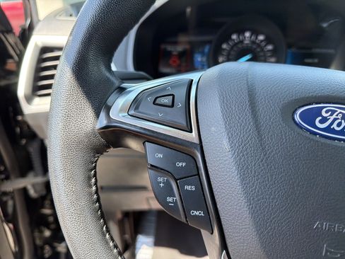 Used 2024 Ford Edge SEL AWD/4WD image 18