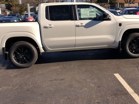 New 2026 Nissan Frontier SV w/ SV Convenience Package image 9