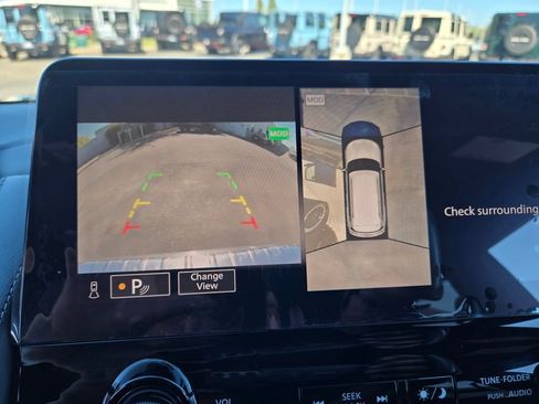 Used 2024 INFINITI QX80 Sensory w/ Cargo Package AWD/4WD image 11