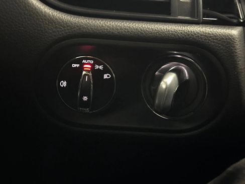 Used 2023 Porsche Macan S w/ Premium Package Plus image 33