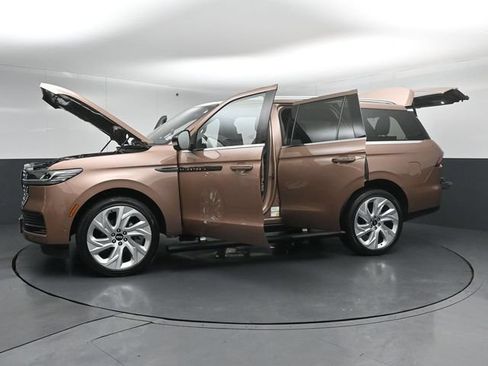 Certified 2025 Lincoln Navigator Black Label AWD/4WD image 57