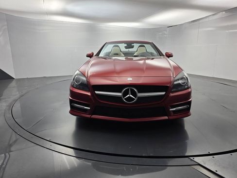 Used 2016 Mercedes-Benz SLK 300 image 2