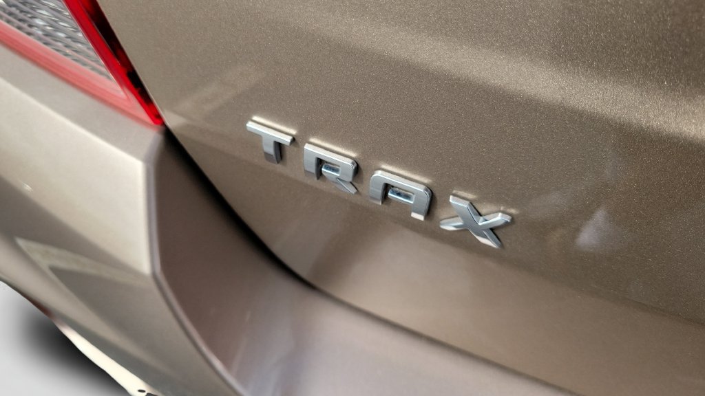 Used 2018 Chevrolet Trax LS FWD image 8