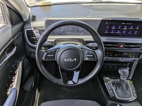 Certified 2024 Kia Seltos S FWD image 13
