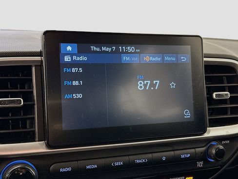 Used 2021 Hyundai Venue SE FWD image 21