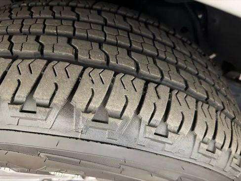 Used 2016 Ford Expedition XLT AWD/4WD image 10