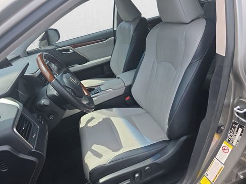 Used 2019 Lexus RX 350L AWD w/ Premium Package image 17