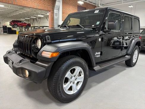 Used 2018 Jeep Wrangler Unlimited Sport S AWD/4WD image 4