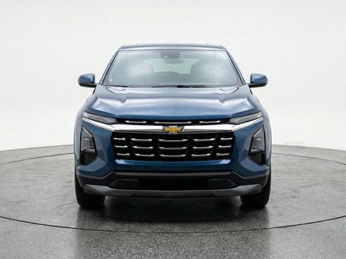 Used 2025 Chevrolet Equinox LT FWD image 2