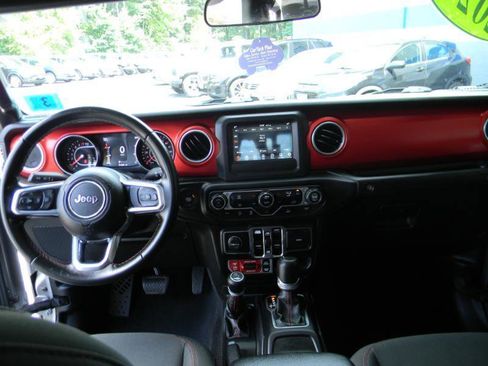 Used 2020 Jeep Gladiator Rubicon image 18