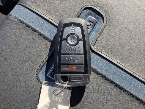 Used 2026 Ford F250 Platinum AWD/4WD image 31