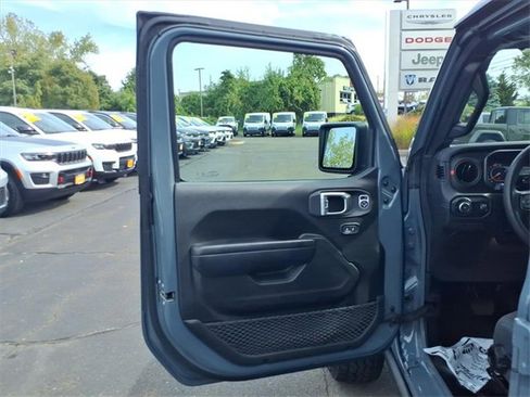 Certified 2024 Jeep Wrangler Unlimited Rubicon image 13