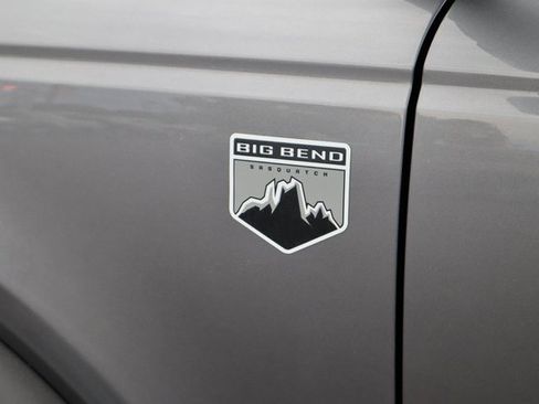 Used 2021 Ford Bronco Big Bend w/ Sasquatch Package image 10