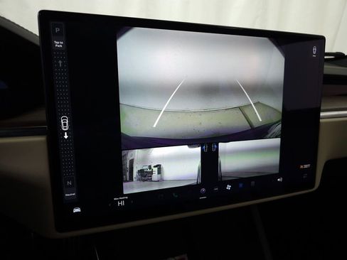 Used 2022 Tesla Model S Base image 32