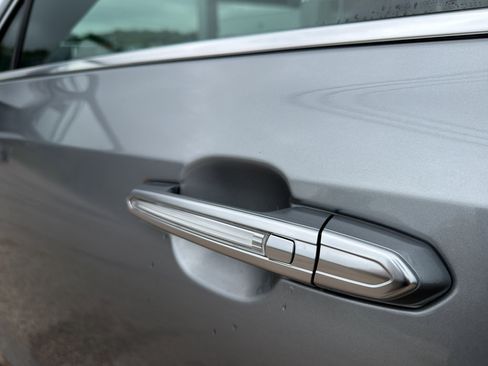 Used 2024 Cadillac XT4 Premium Luxury FWD image 18