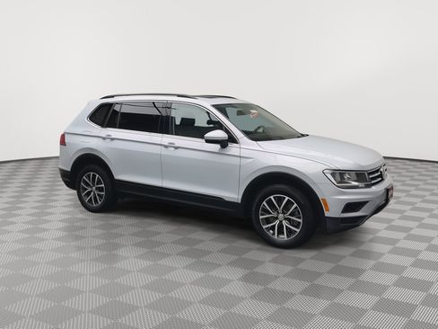 Used 2019 Volkswagen Tiguan SEL Premium R-Line FWD image 37