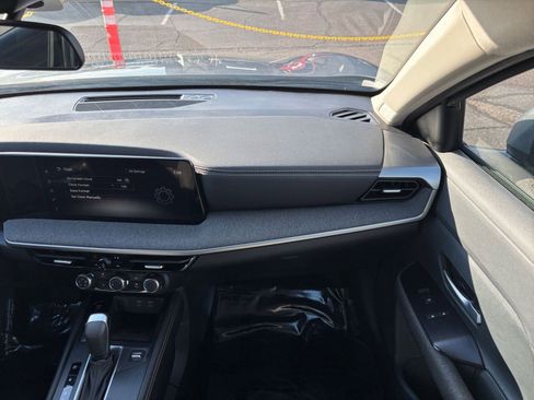 Used 2025 Nissan Kicks SV image 33