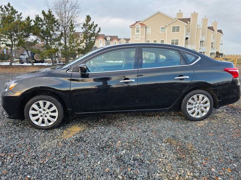Used 2017 Nissan Sentra SV image 3