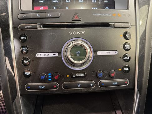 Used 2018 Ford Explorer Platinum AWD/4WD image 18