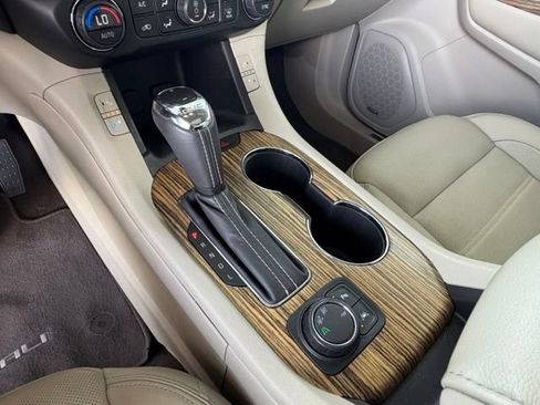 Used 2019 GMC Acadia Denali w/ Technology Package FWD image 27
