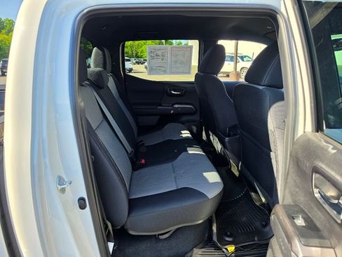 Used 2023 Toyota Tacoma TRD Off-Road AWD/4WD image 14