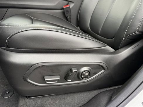 New 2025 Jeep Grand Cherokee Limited w/ Trailer Tow Package image 9