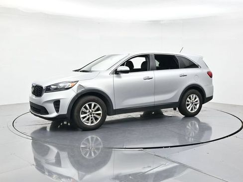 Used 2019 Kia Sorento L FWD image 5