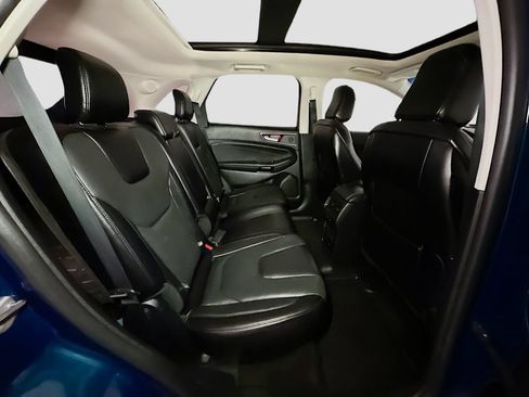 Used 2020 Ford Edge Titanium w/ Equipment Group 301A AWD/4WD image 38