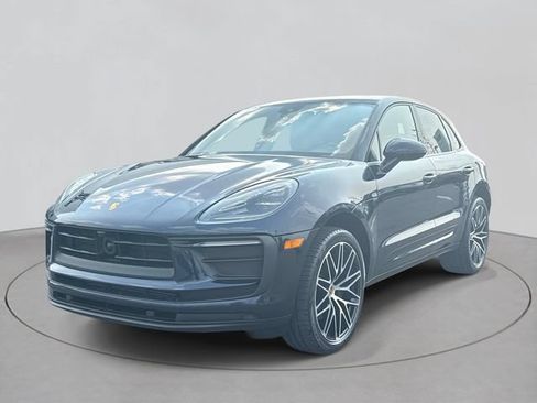 Used 2022 Porsche Macan AWD/4WD image 31
