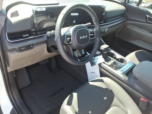 New 2026 Kia Carnival EX FWD image 11