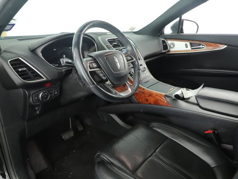 Used 2020 Lincoln Nautilus Reserve w/ Equipment Group 202A image 20