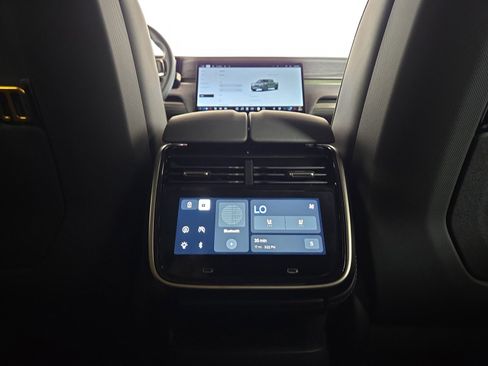 Used 2023 Rivian R1T Adventure image 28