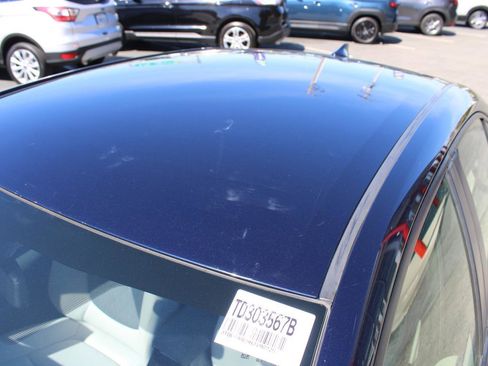 Used 2022 Toyota Corolla LE image 11