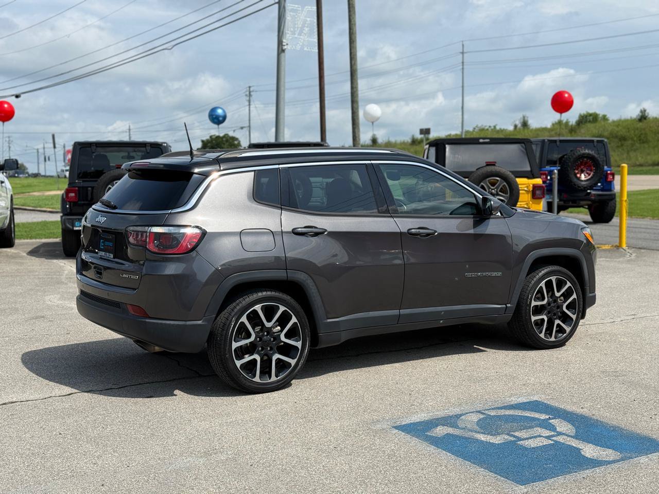 Used 2018 Jeep Compass Limited w/ Navigation Group FWD image 7