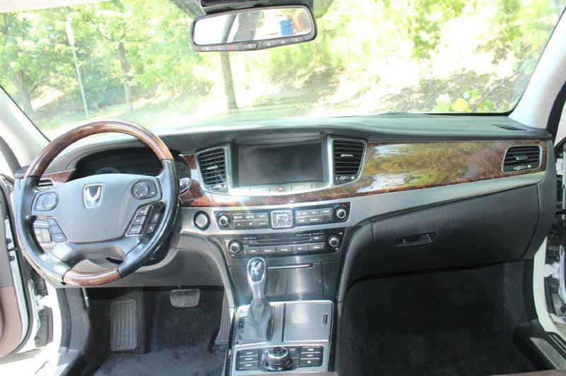 Used 2014 Hyundai Equus Signature RWD image 14