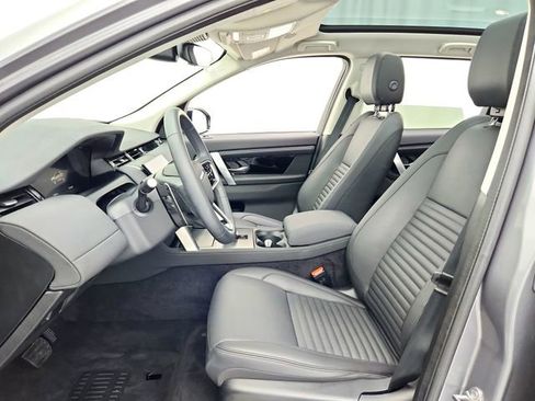 Used 2025 Land Rover Discovery Sport S image 17