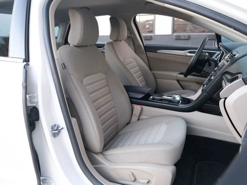 Used 2018 Ford Fusion SE image 33