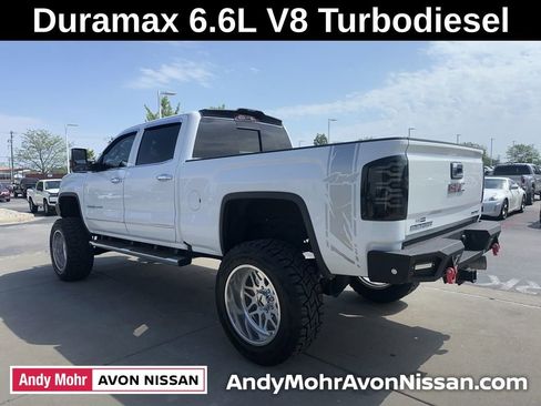 Used 2019 GMC Sierra 2500 Denali w/ Duramax Plus Package AWD/4WD image 6