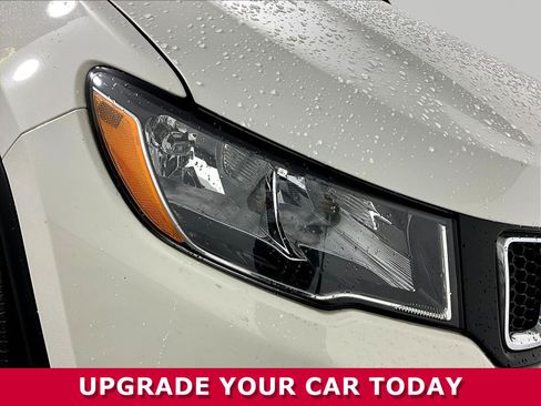 Used 2018 Jeep Compass Limited AWD/4WD image 28