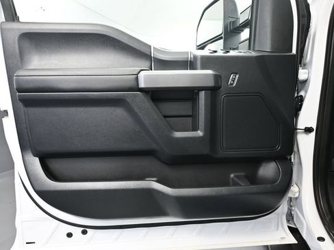 Used 2020 Ford F150 XLT w/ Equipment Group 302A Luxury AWD/4WD image 21