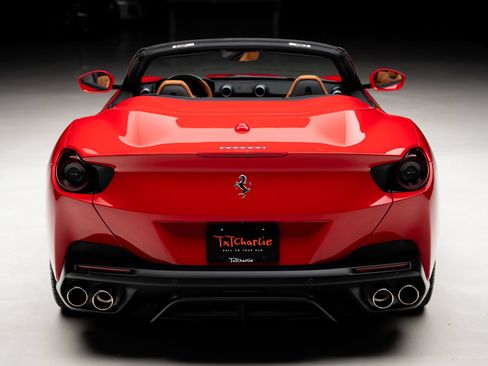Used 2019 Ferrari Portofino RWD image 28