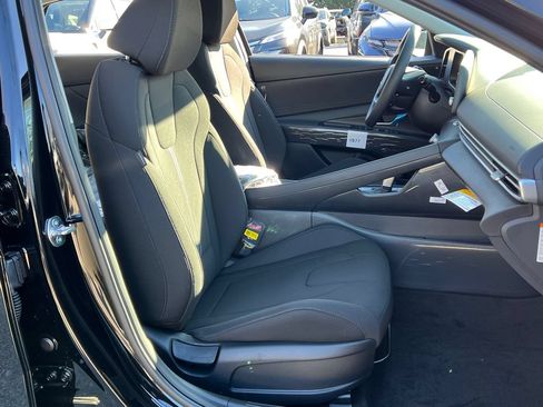 New 2026 Hyundai Elantra Hybrid FWD image 21