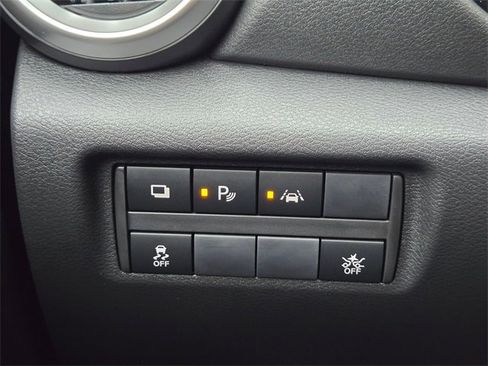 Used 2025 Nissan Versa S w/ Trunk Package image 29