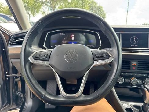 Used 2024 Volkswagen Jetta SE FWD image 26