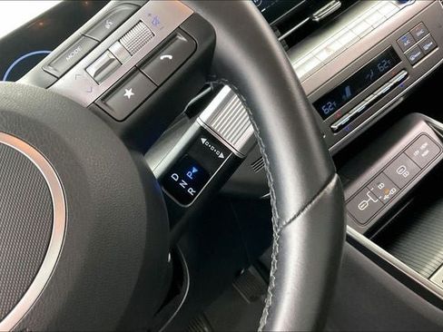 Certified 2024 Hyundai Kona SEL FWD image 15