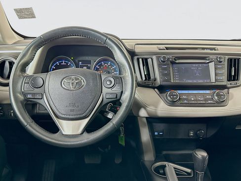 Used 2018 Toyota RAV4 XLE image 17