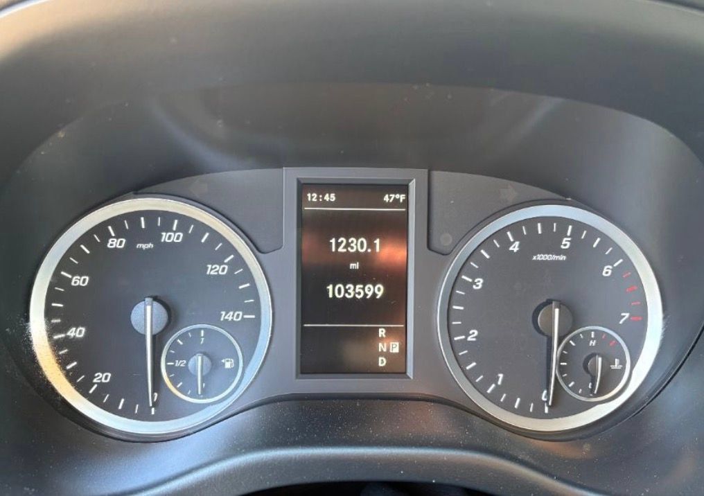 Used 2022 Mercedes-Benz Metris image 4