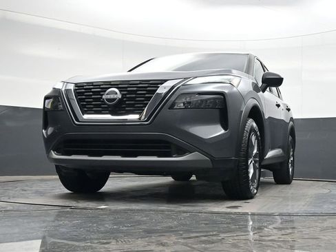 Used 2023 Nissan Rogue S image 29