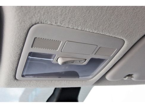 Used 2024 Hyundai Venue SE FWD image 23